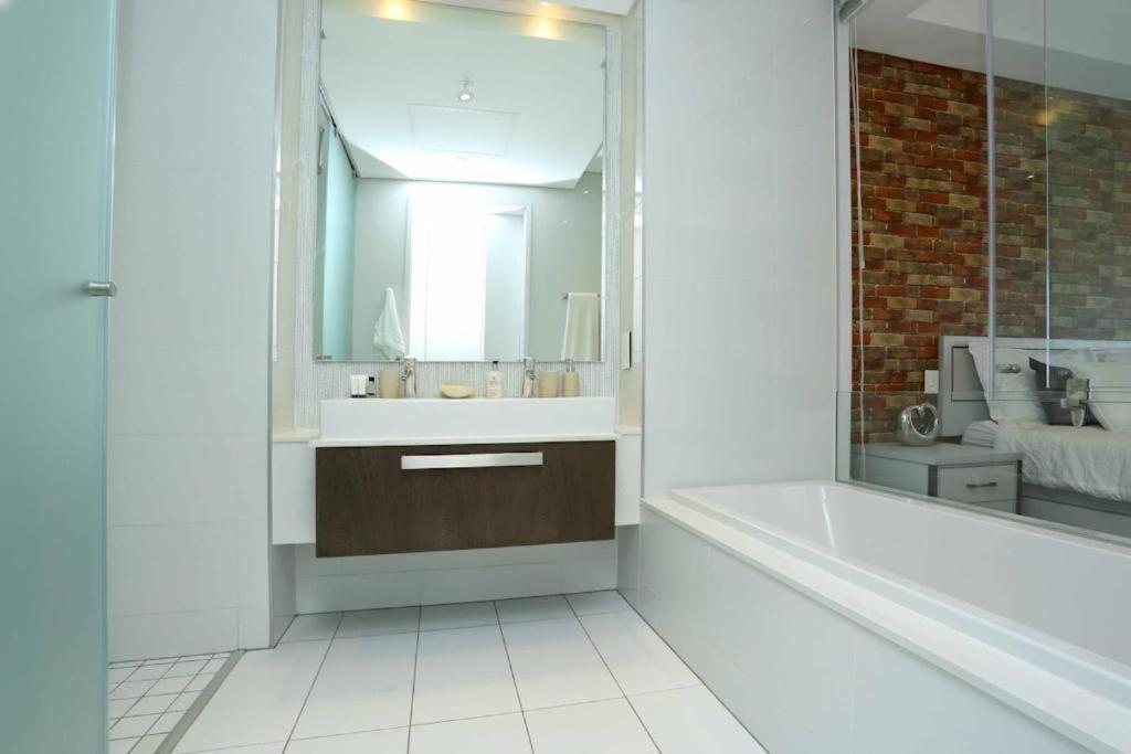 Sandton Skye Apartments Йоганнесбурґ Екстер'єр фото