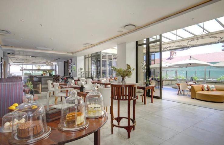 Sandton Skye Apartments Йоганнесбурґ Екстер'єр фото
